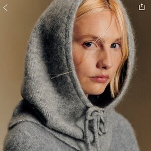 SÉZANE Hooded Scarf in Mid Heather Gray